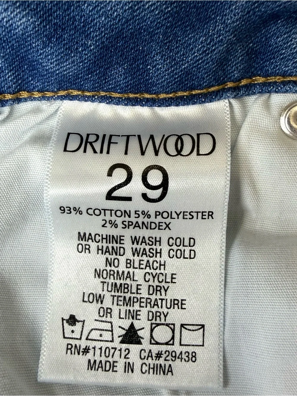 Driftwood Colette floral embroidered jeans. Size 29. Excellent condition! - Picture 6 of 8